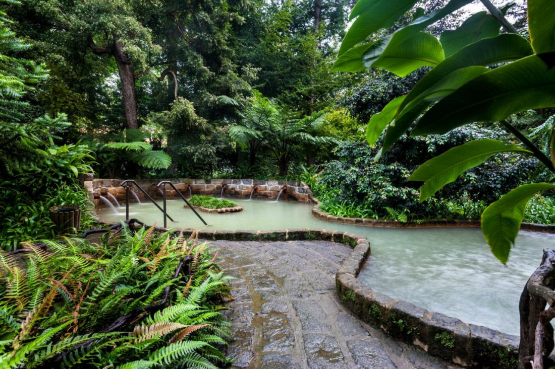 natural hot springs in sao miguel azores