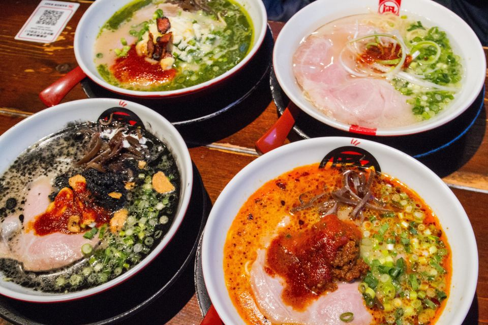 Tokyo: Ramen Tasting Tour with 6 Mini Bowls of Ramen